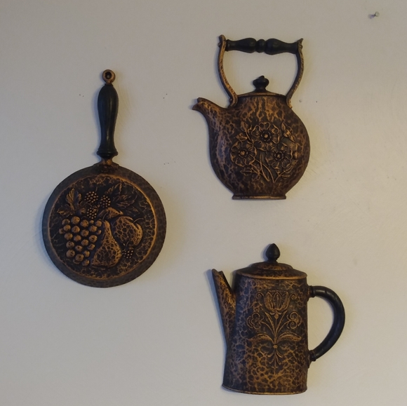Homco 70s Kitchen faux copperware plaques - Picture 7 of 10